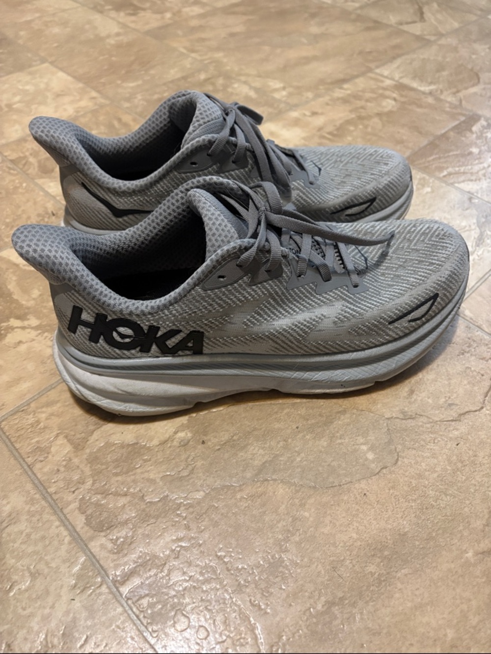 HOKA Clifton 9